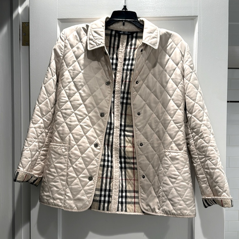 Women’s cream, Burberry quilted jacket with snaps